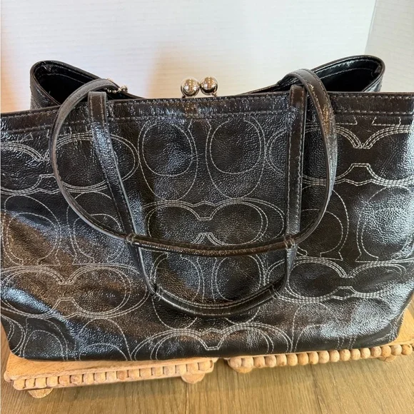 Coach F19215 Black Patent Leather Signature C Kisslock Carryall - Picture 7 of 14